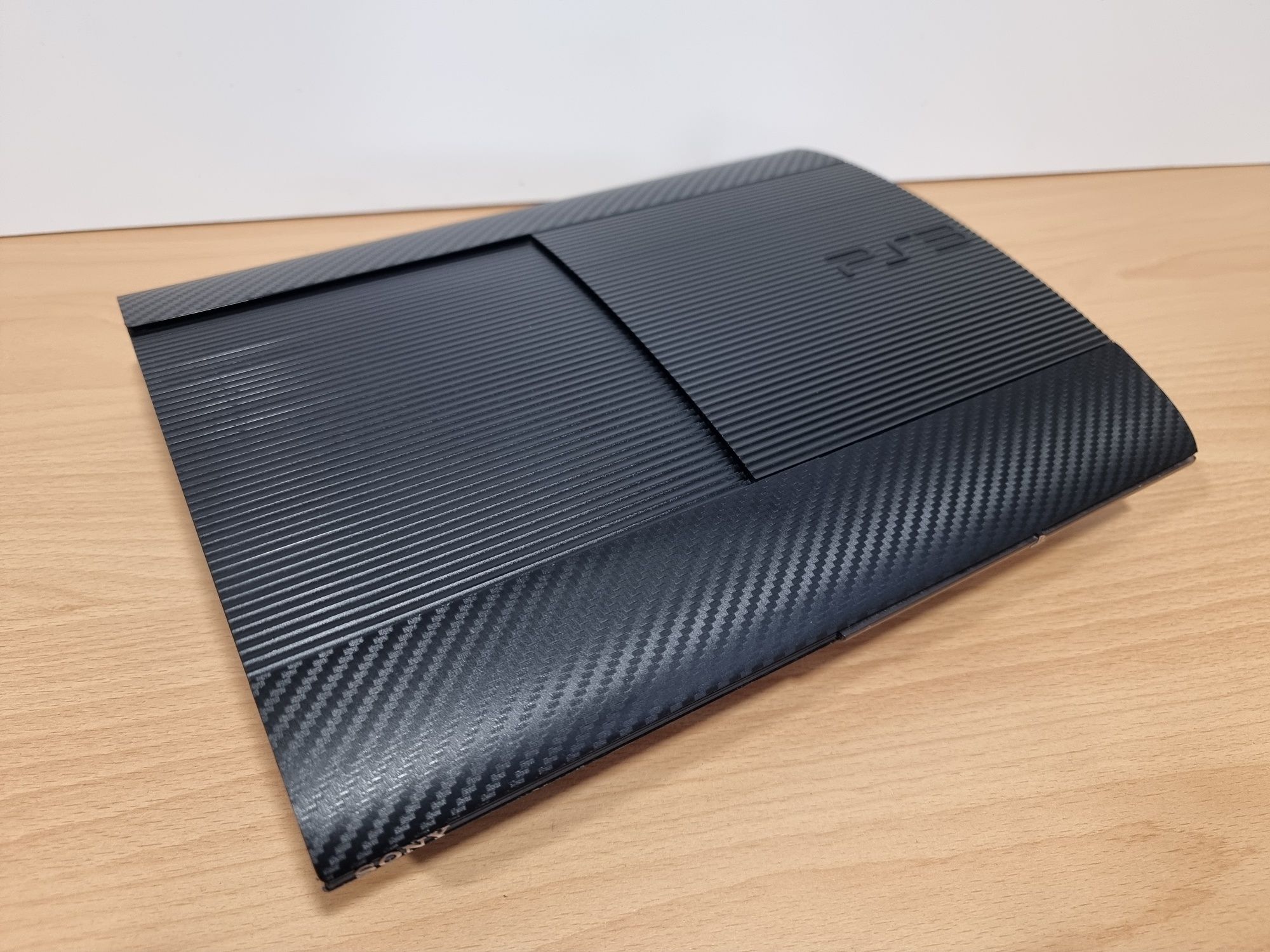 Playstation 3 super Slim с 42 игри и 3 месеца гаранция
