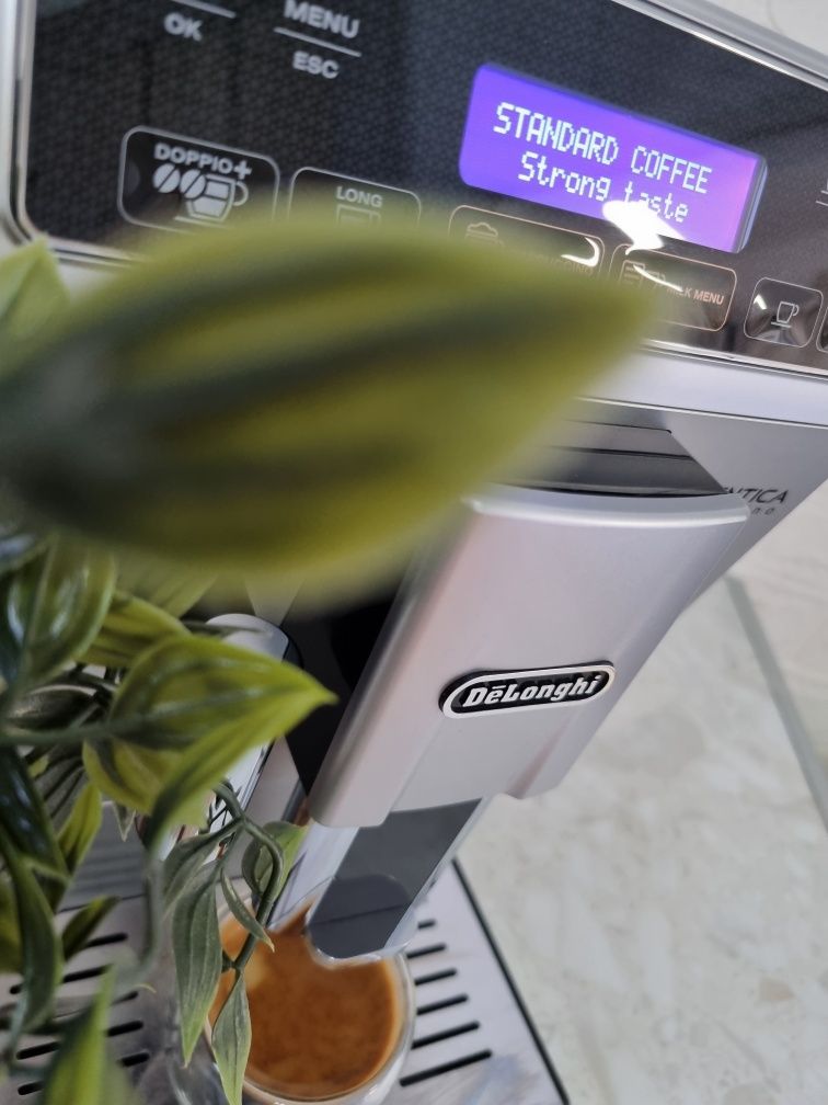 КАФЕМАШИНА DELONGHI AUTENTICA | Делонги Аутентика с гаранция и сервиз