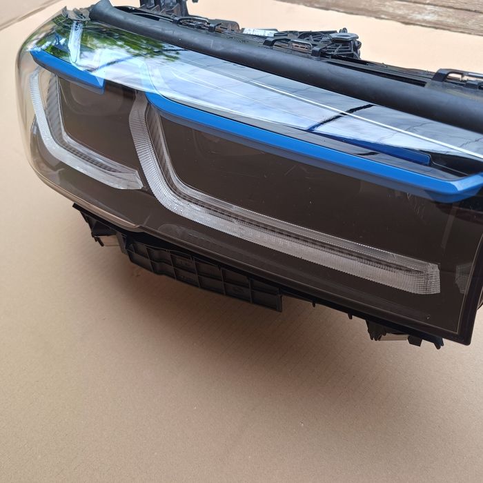 Десен фар BMW G30 Laser LCI ФАР G30 LASER 5A338F2-04