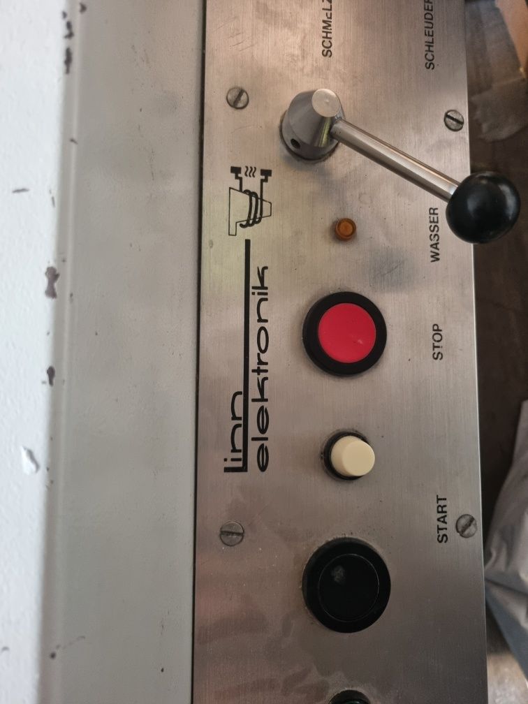 Vand castomat electronic firma Linn