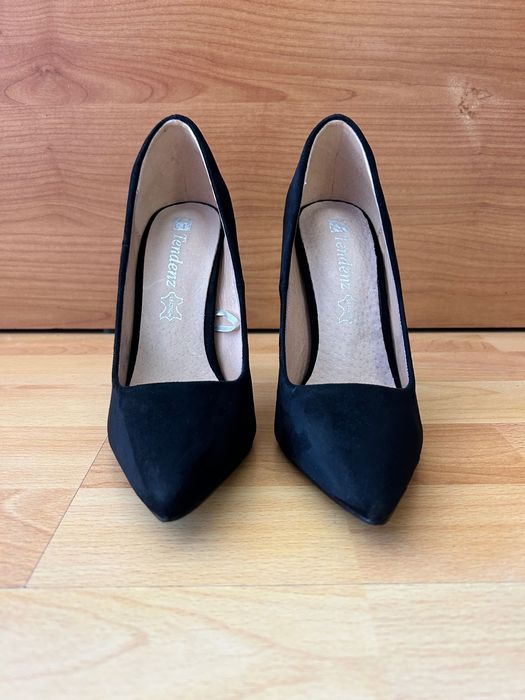 Обувки на висок ток