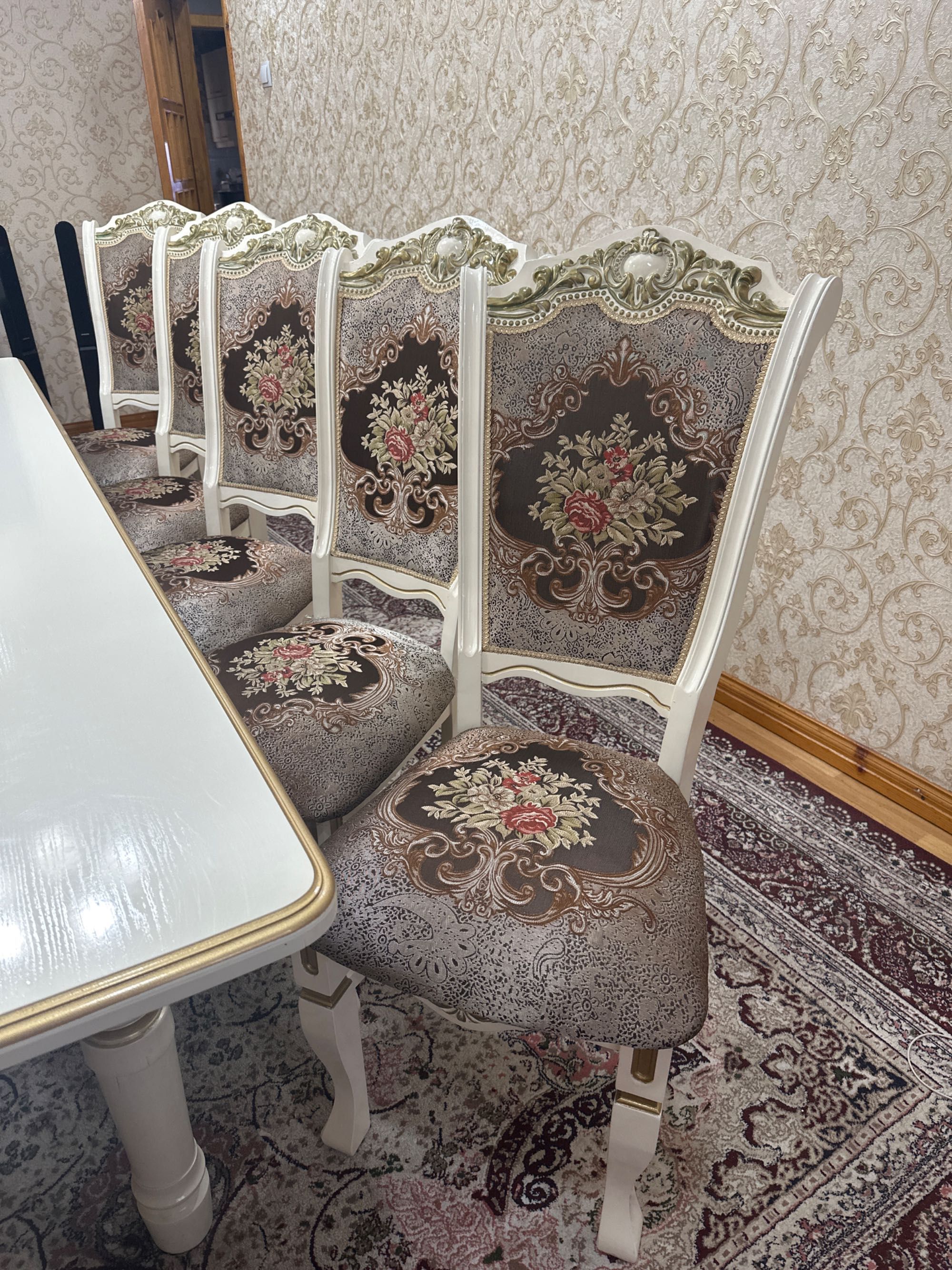 Стол стул почти новые 12 стульев