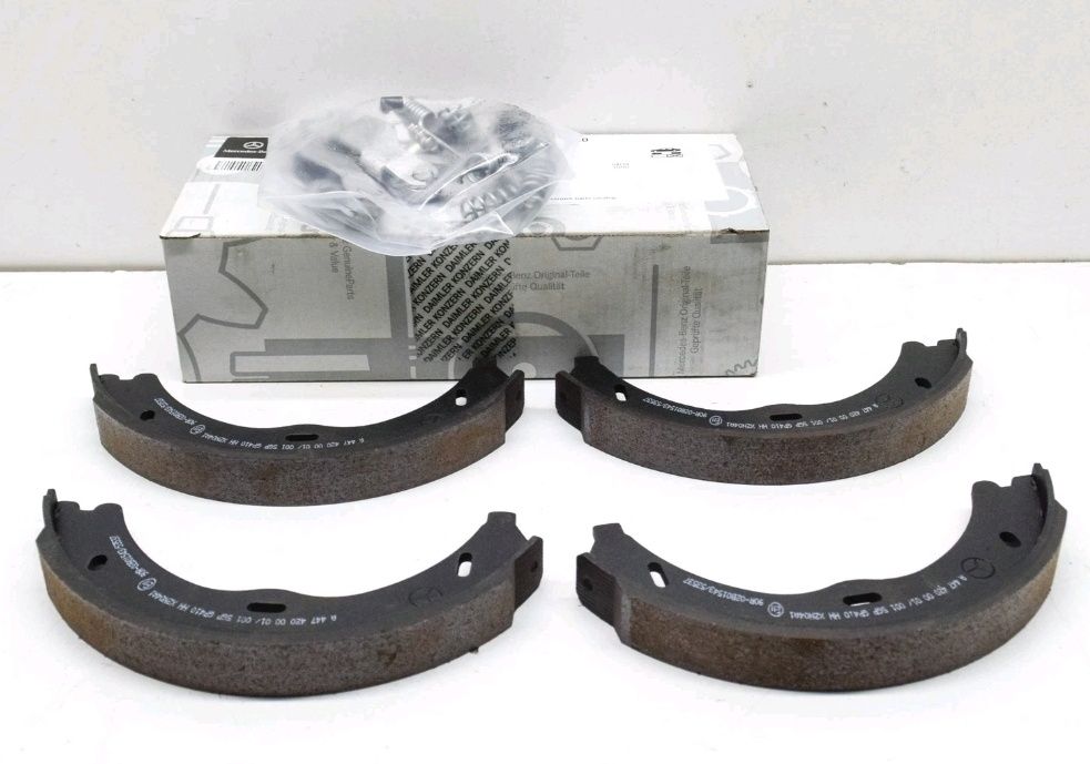 Set Saboți Frână Mână Vito W447 W639 PRODUS NOU ORIGINAL ÎN OFERTĂ 500