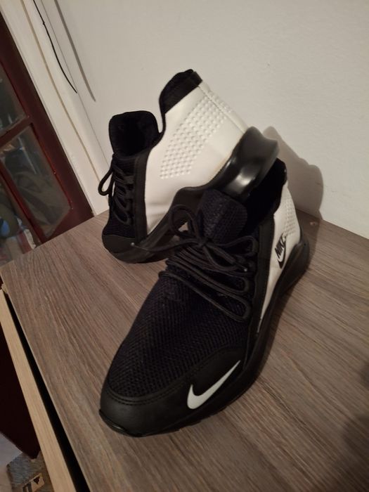 Adidași Nike 43.