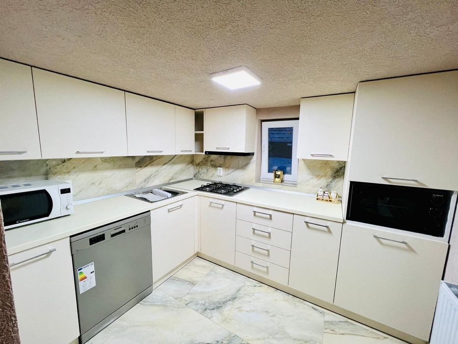 Vand bucatarie facuta pe comanda in 2021