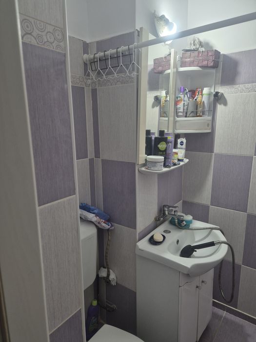 Garsoniera de vânzare