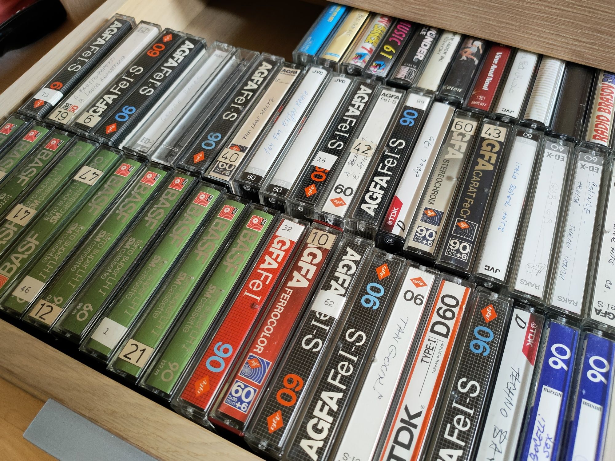 Casete și benzi audio înregistrate recent. Hi-Res Audio.Calitate.