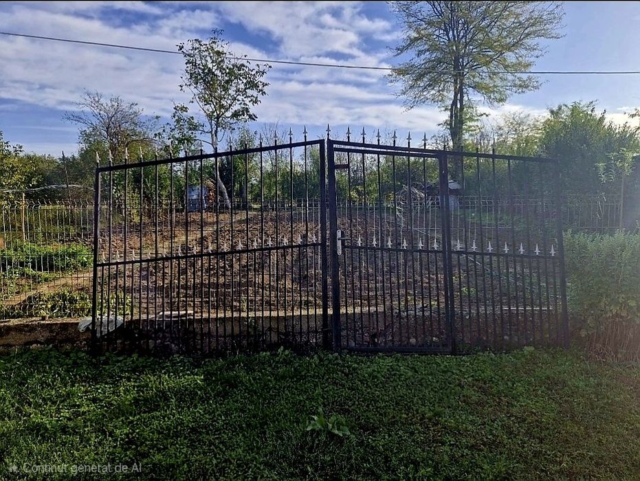 Vând porti metalice 4m lungime