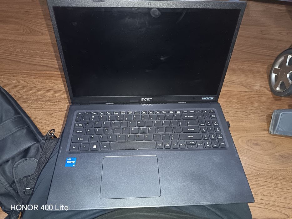 Notbuk aser sotiladi