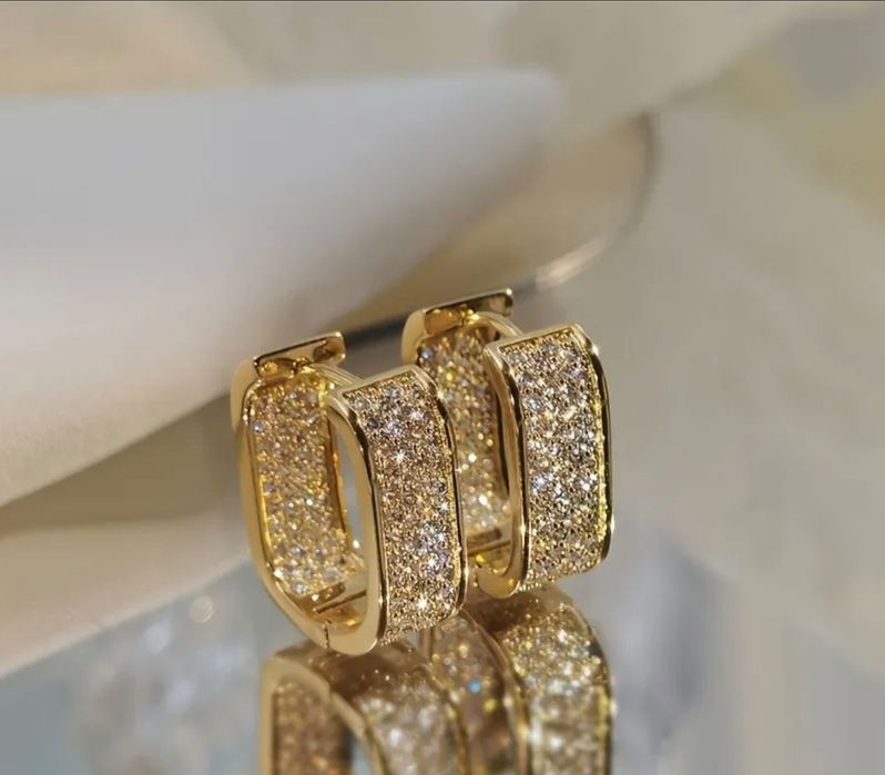 Cercei damă cu placare aurie două perechi diferite