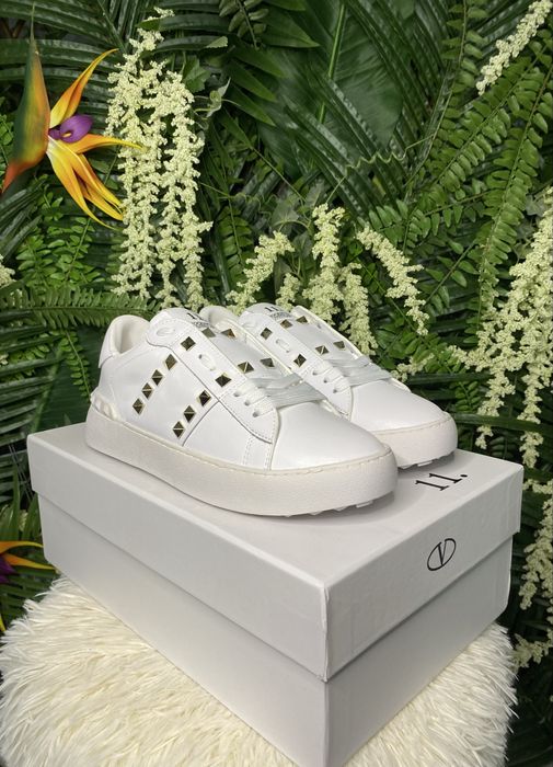 Valentino Garavani Rockstud White