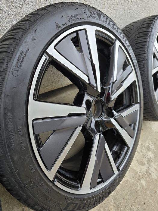 Jante originale peugeot 208 GT 205 45 17 michelin alpine 6