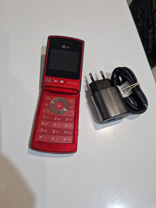 Super telefon Lg cu clapeta cu adaptor original