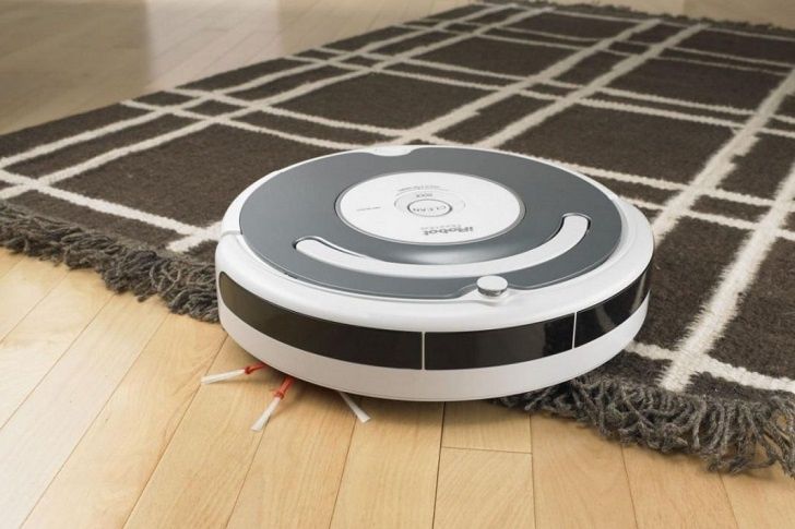 Отдам работ пылесос