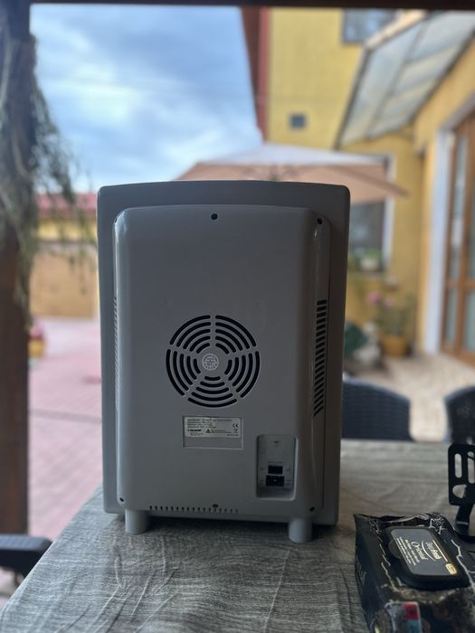 Mini incubator digital cu încălzire și răcire SUPER PRET