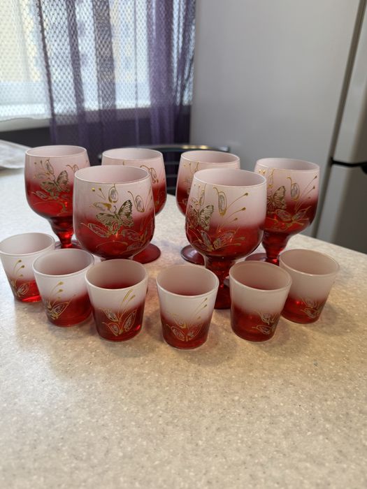 Продается набор бокалов и стопок