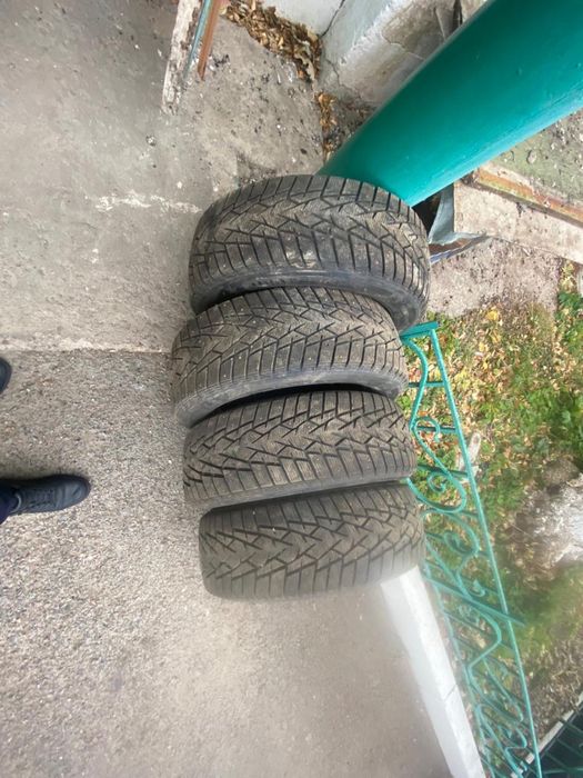 Продам шины 225/60/17