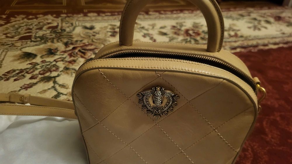 Musette geanta impecabila