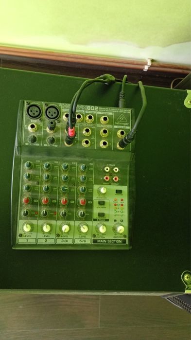 Boxe Behringer euro live 1500 whatt