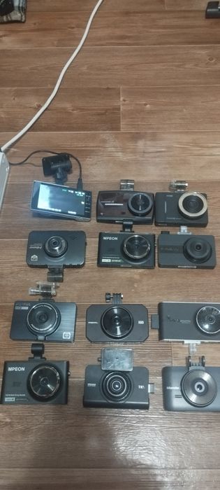Продам видеорегистраторы новые 12 штук