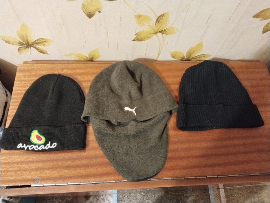 Продам три хорошие шапки