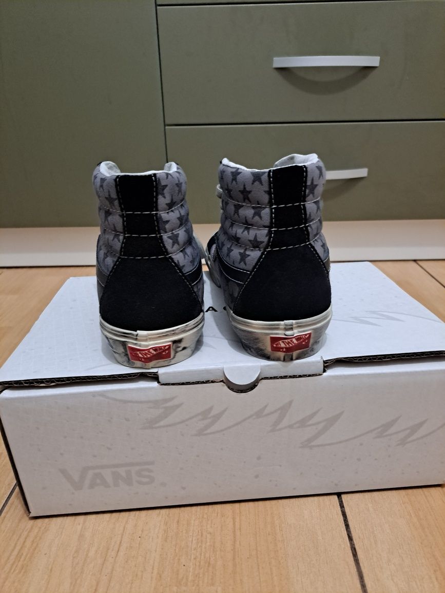 Vans Vault Stressed Black Bianca Chandôn