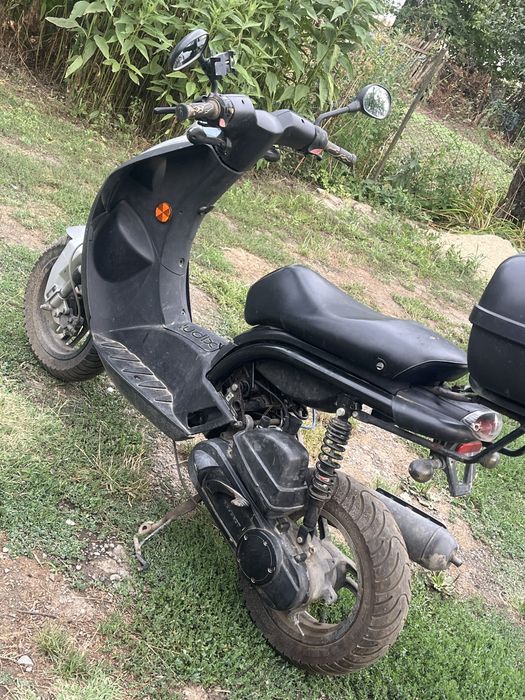 Scuter peugeot ludix aprope nou totul