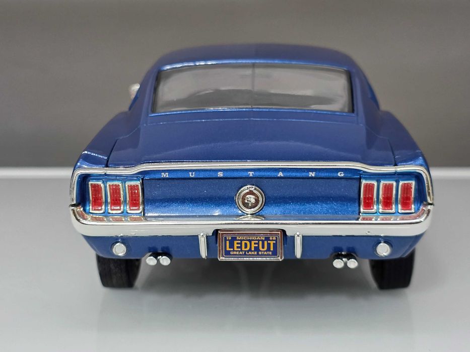 Macheta Auto 1/18 ERTL Ford Mustang GT