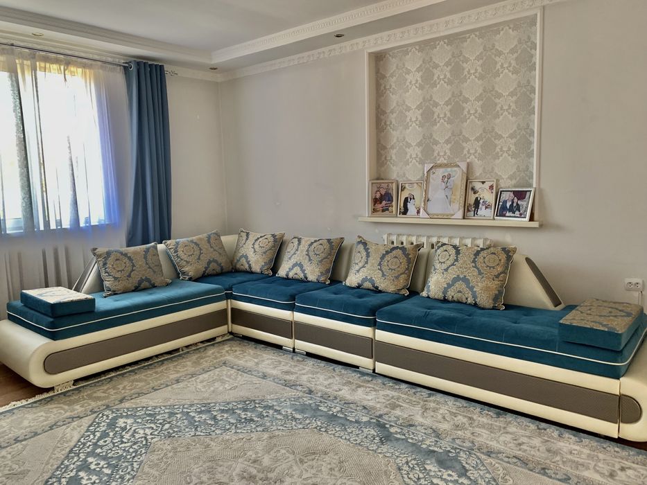 Продам мягкий уголок (диван)