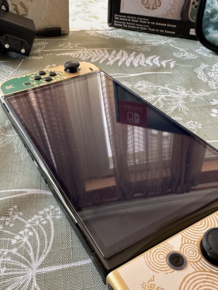Nintendo Switch OLED Zelda Edition