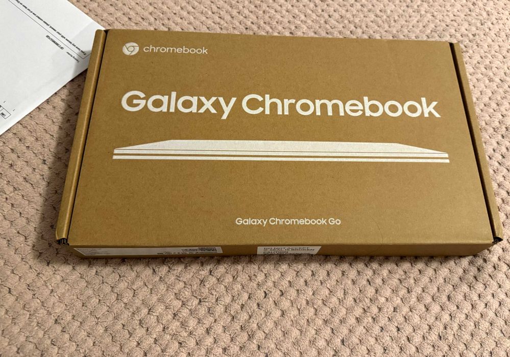 Нов ! Лаптоп Samsung, Chromebook, 4 11.6" Intel Celeron 4500, 4 GB