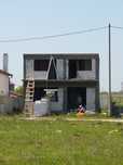 Amenajari interioare & Exterioare I Constructii case la rosu/cheie