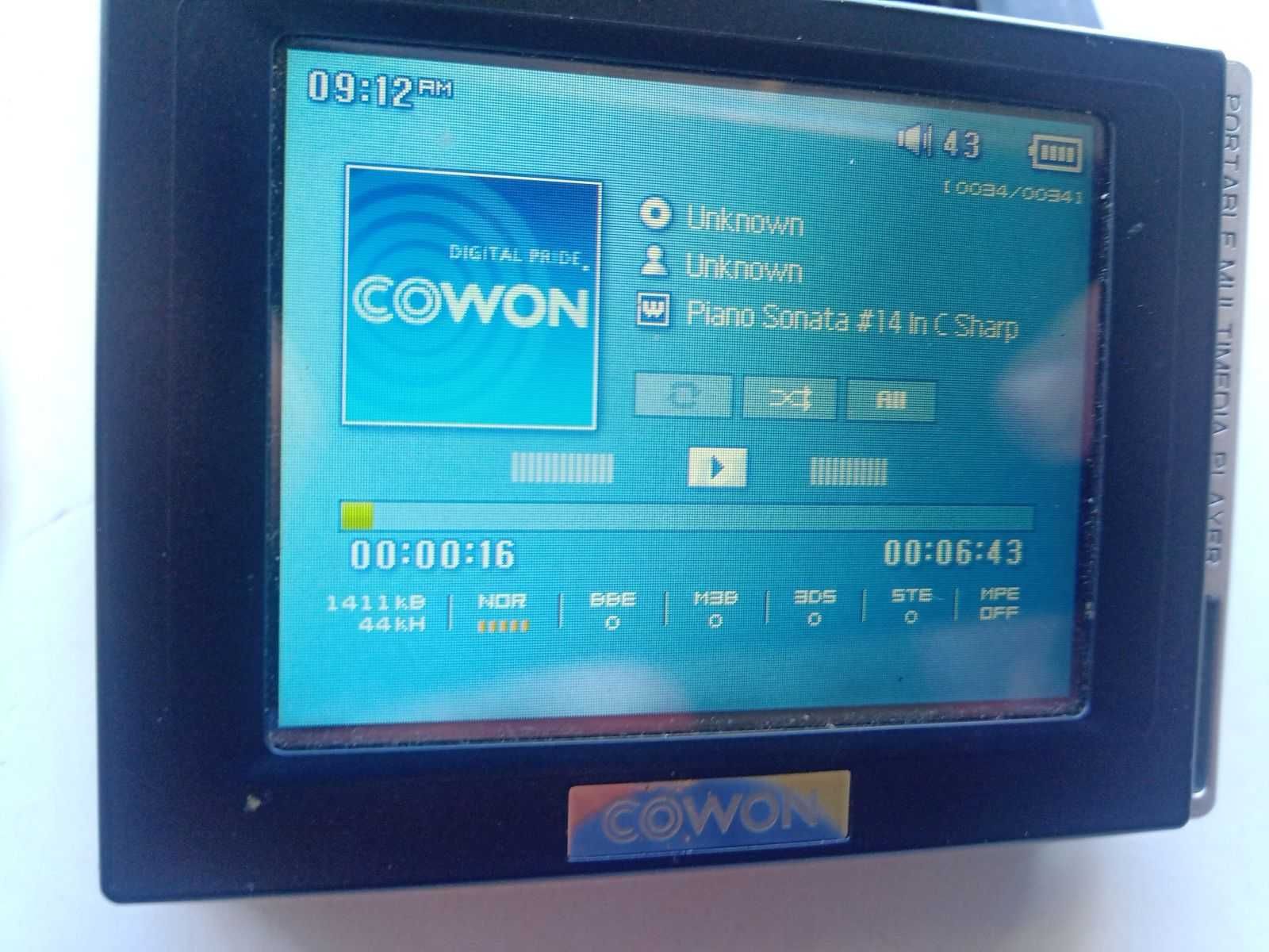 Мултимедиен плеар Cowon D2