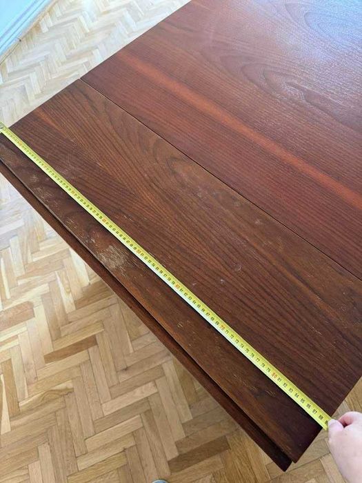 Masa din lemn extensibila fara acaune