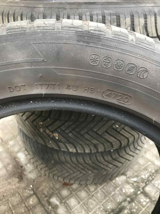 Гуми зимни  215/55/17