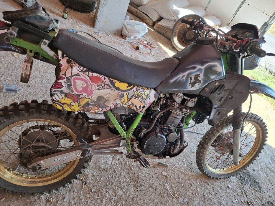 Vând cross kawasaki 600