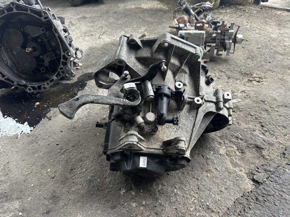 02T 301 103 K. , Ръчна кутия 1.4бензин VW,Seat,Skoda