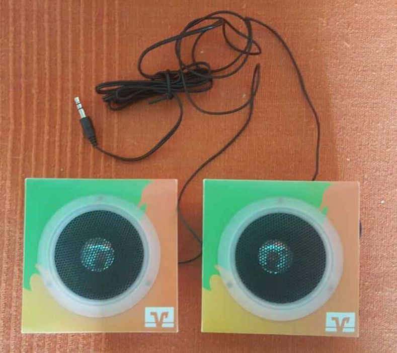 Vând boxă CAT 100W  8 Ohm, set boxe Logitech şi un set de 2 difuzoare