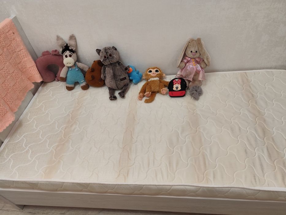 Два матраса 90*200 см.