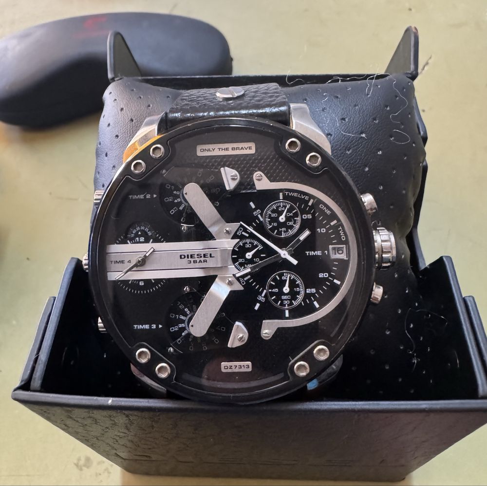 Часовник Diesel mr Daddy