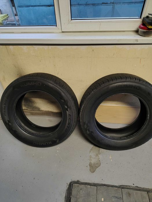 Anvelope vara 215/65/17 99v kumho 300 lei 2 buc.