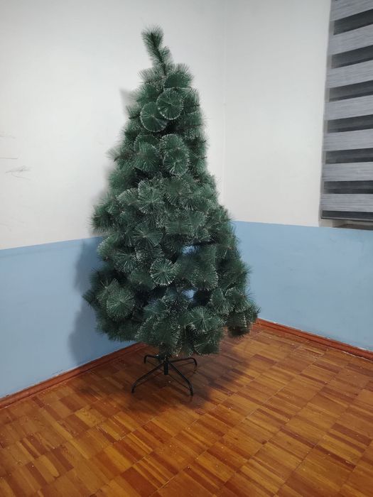 Ёлка новогодняя искусственная б/у