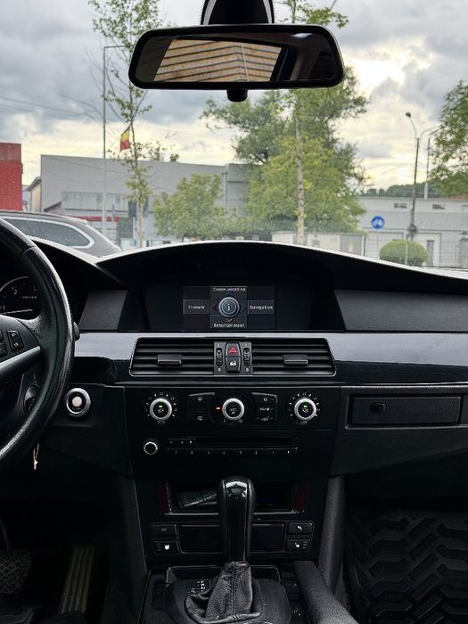 -BMW Seria 5- 520d 163cp