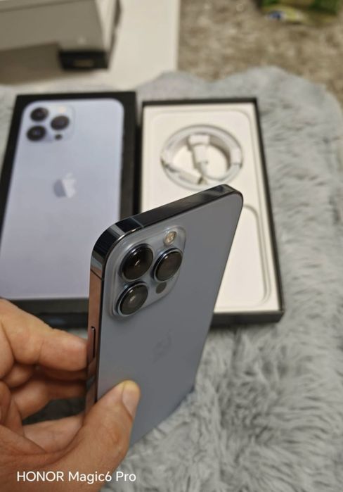 Iphone 13 pro max sierra blue