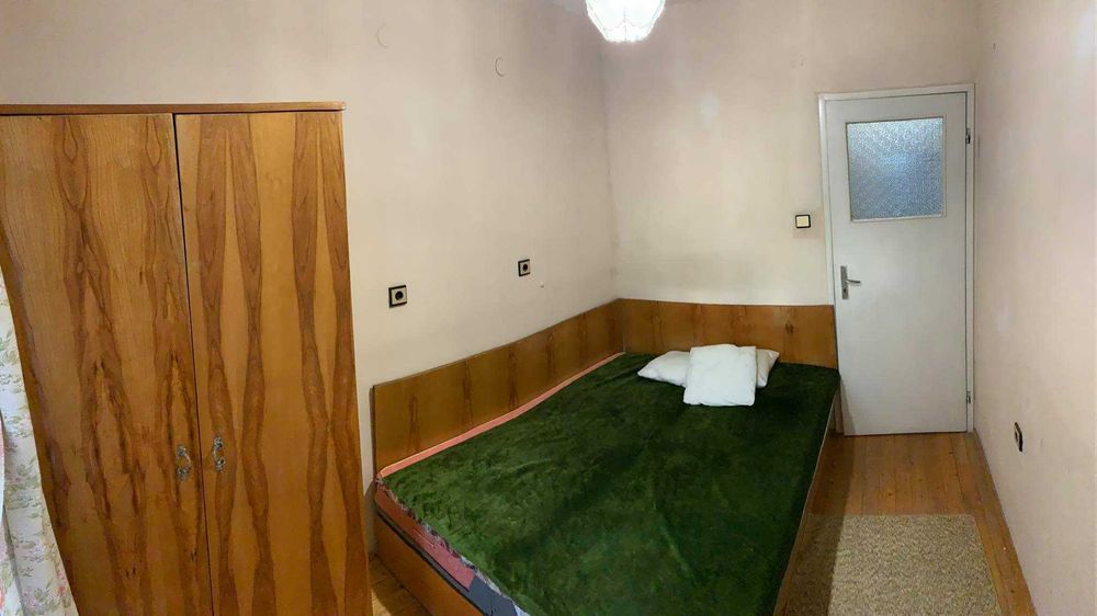 Дава се под наем Тристаен апартамент в Бургас, Възраждане - 67 кв.м за 204 € - Снимка #3