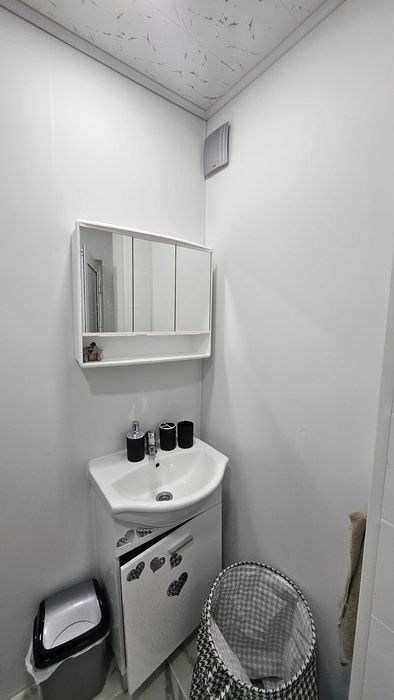 Давам под наем от собственик двустаен апартамент с кухня!