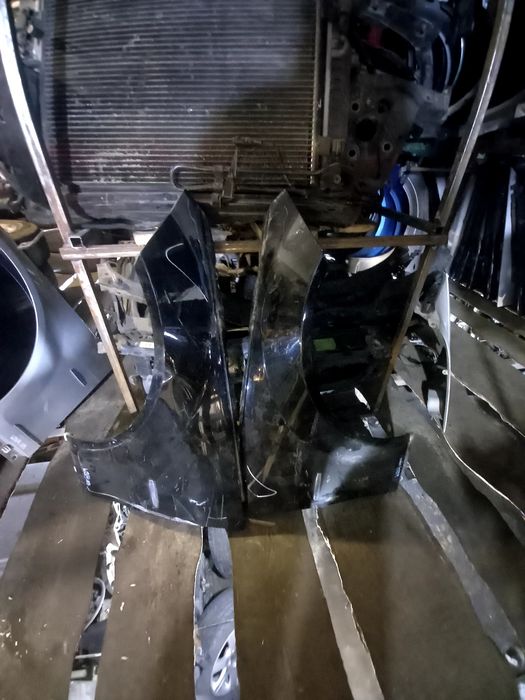 Крылья передние на Мерседес W204 из Германии