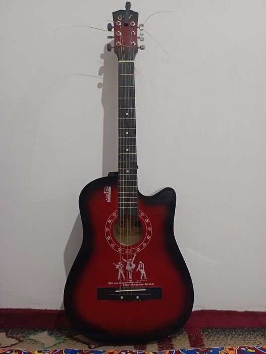 Гитара акустика (б/у)