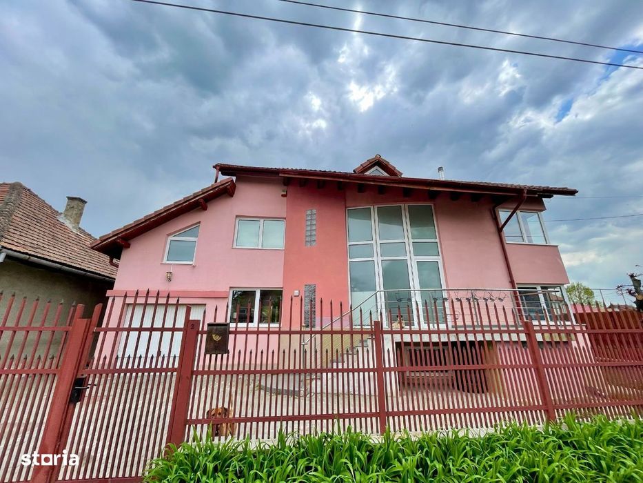 Casa 5 camere Cristian, teren 1000mp!