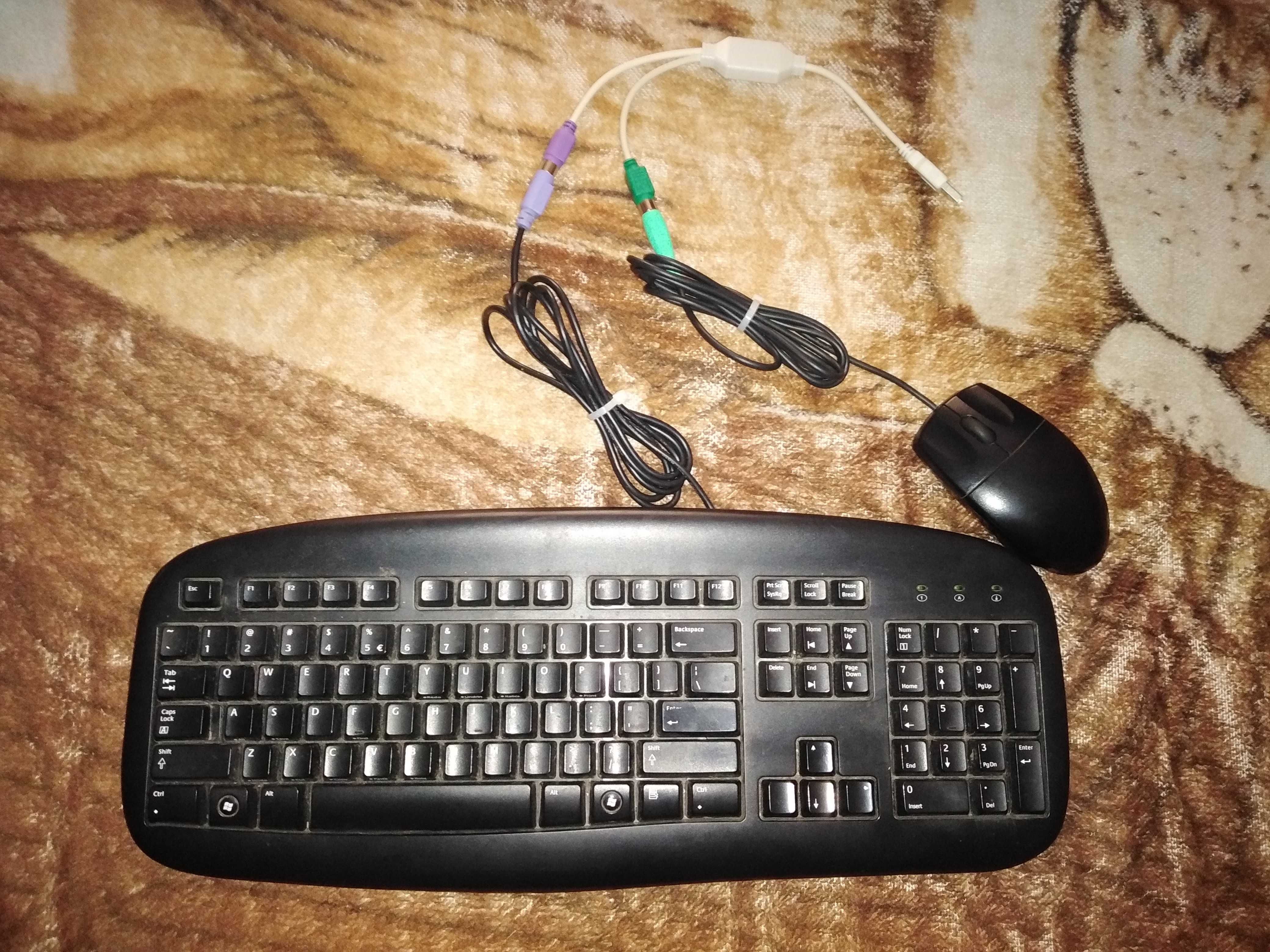 Mouse și tastatură Logitech